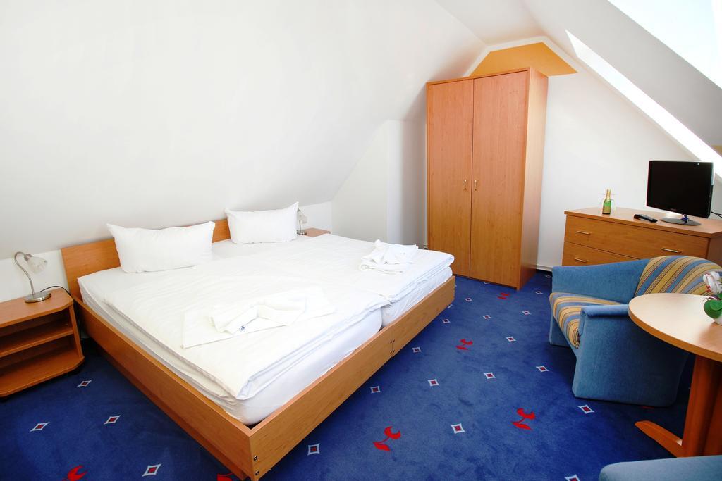 Hotel Pension Kirschstein Wolgast Zewnętrze zdjęcie